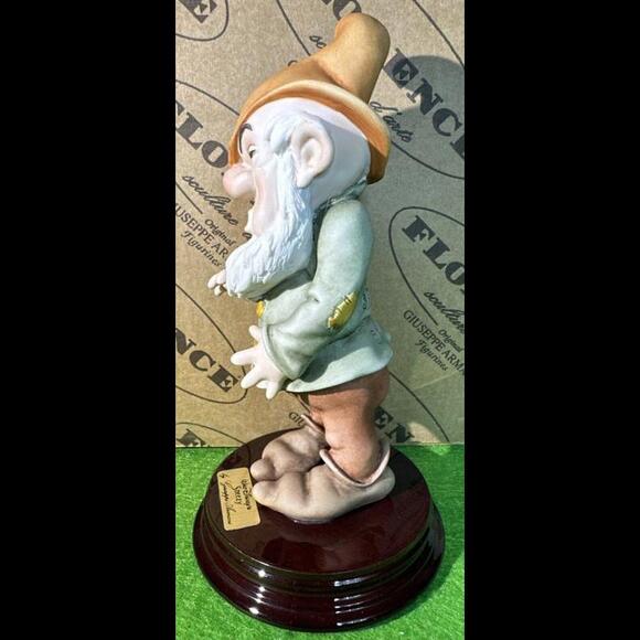 RARE! Walt Disney & Giuseppe Armani ~ Snow White SNEEZY Figurine 6.5" ~ in Box - Picture 5 of 9